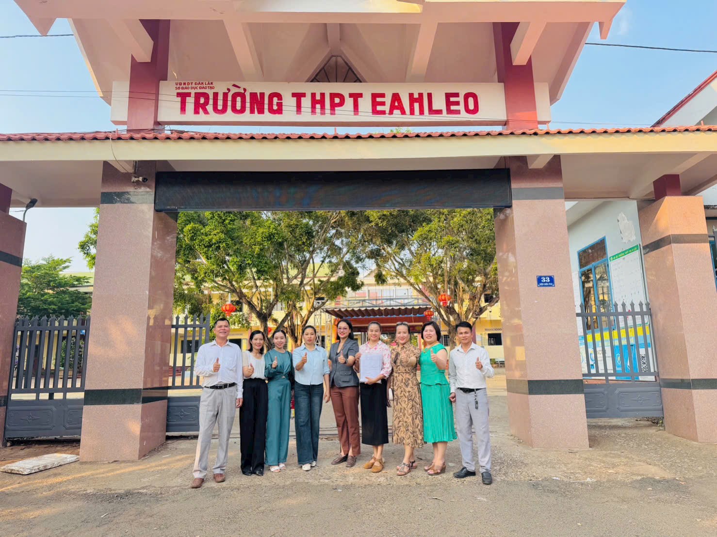 AZC Global Đồng Hành Cùng THPT Ea H’Leo Trao Học Bổng “Ươm Mầm Tri Thức”